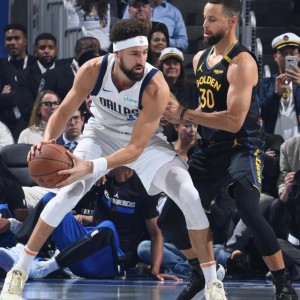 只有他能撩拨库里心弦 汤神回归之夜勇士核心暴走